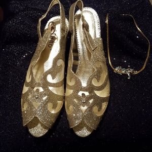 Gold Slingback dress shoe